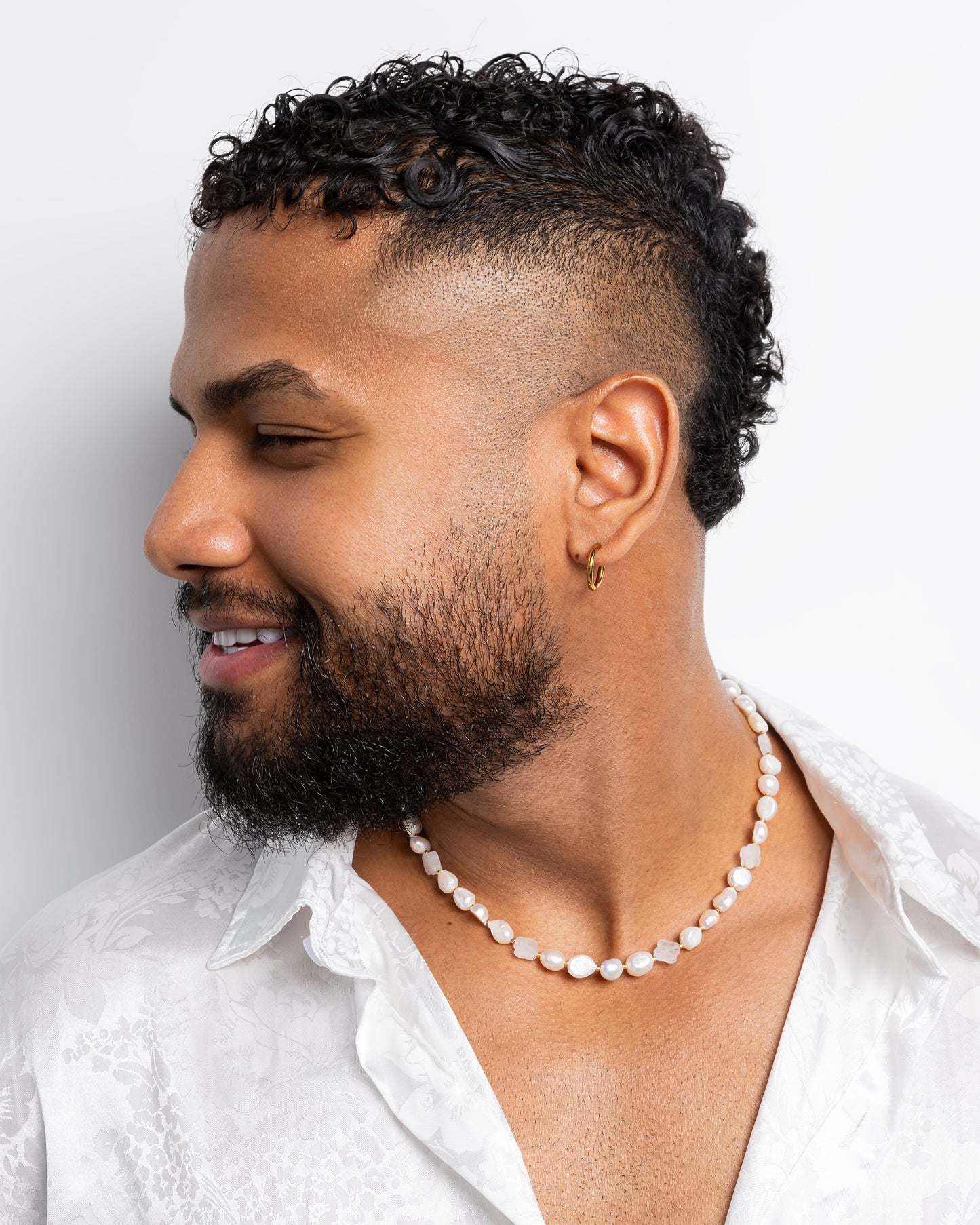 Cultured Pearl Necklace with Carved Natural Stone Roses T2