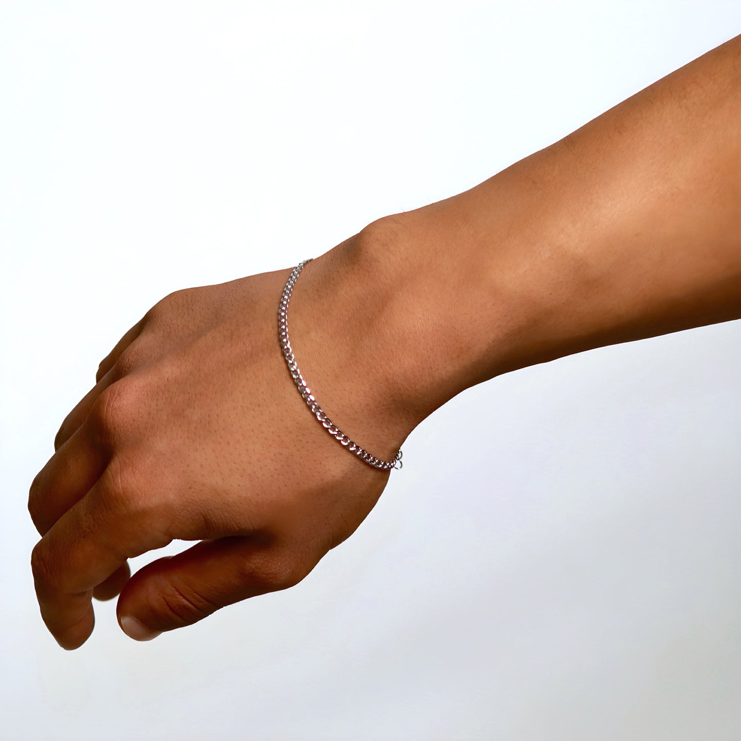 Slim and elegant stainless steel bracelet